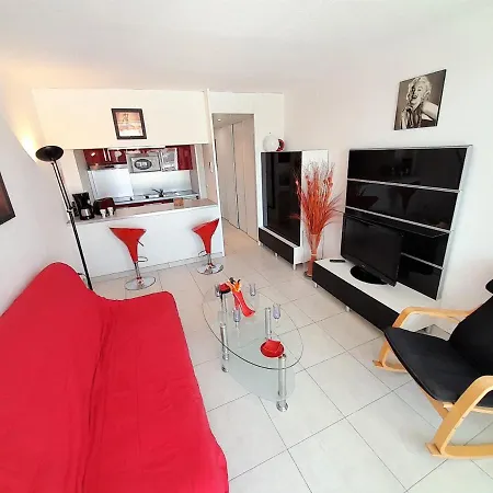 Village Naturiste - Mords Moi Apartment