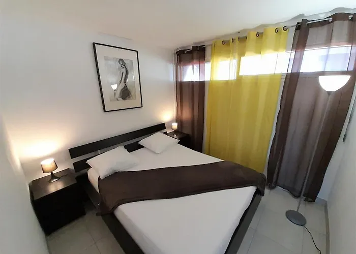 Village Naturiste - Mords Moi Apartamento *
